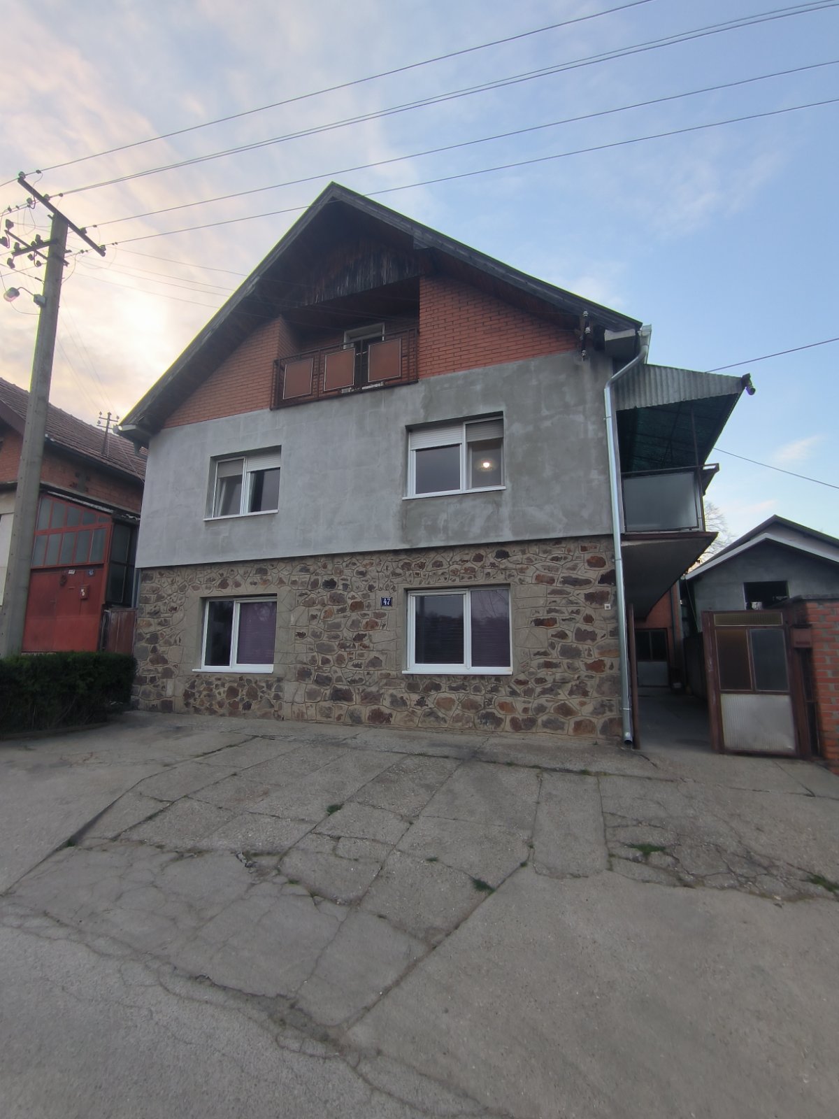 Odlična kuća u karlovcima – Sremski Karlovci | Linea Casa