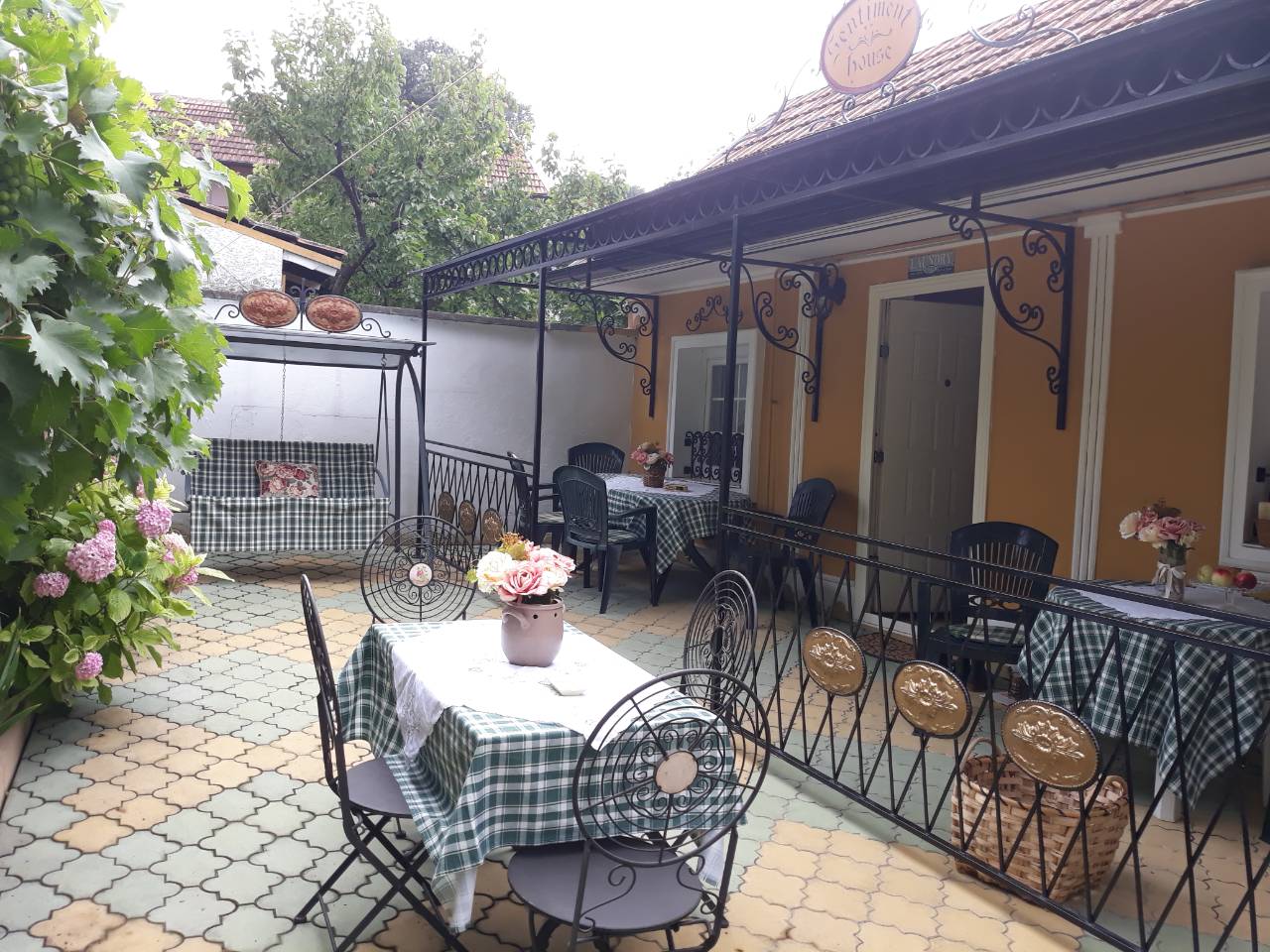 Kuća sa neverovatnim potencijalom – Sremski Karlovci, slika 7